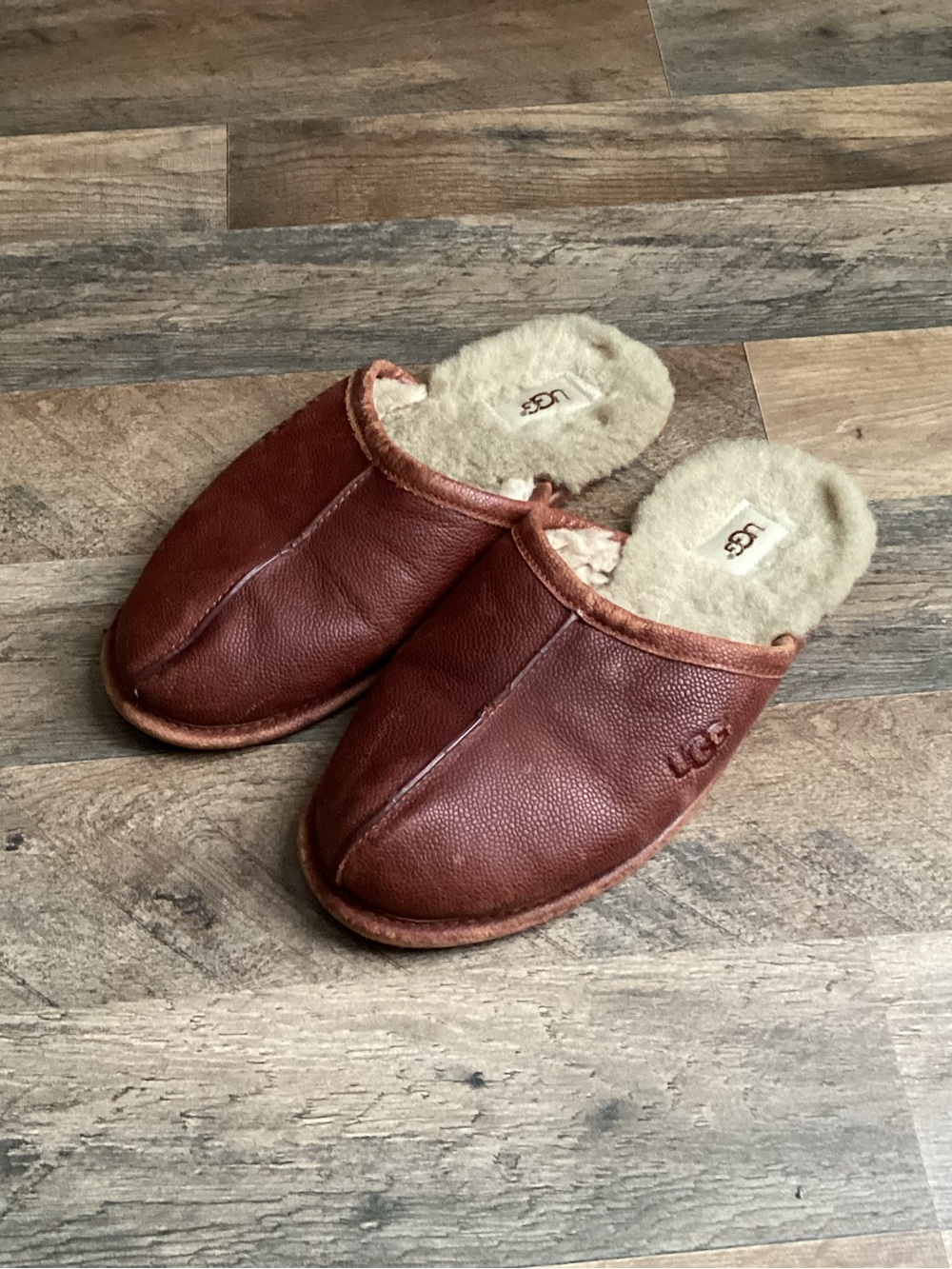 UGG Chestnut Brown Leather Sheepskin Slip-On Mules